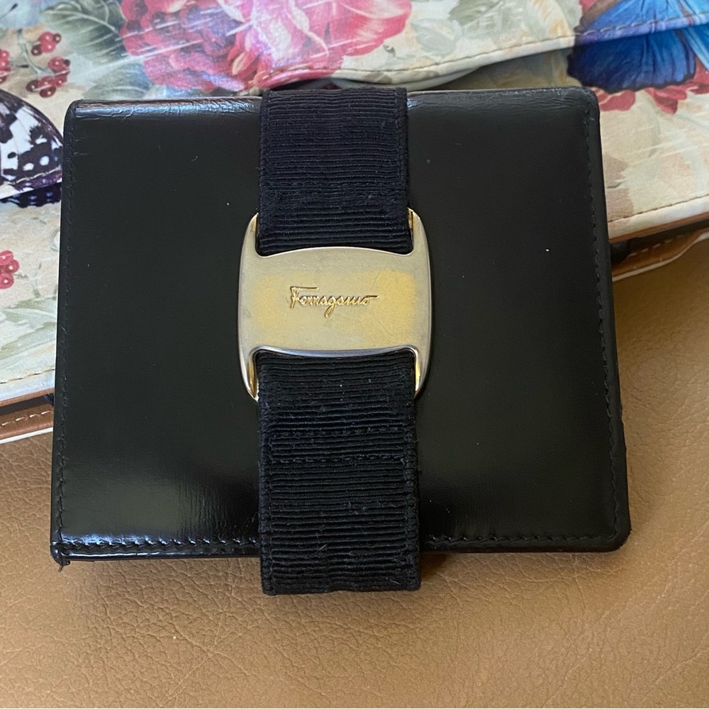 Ferragamo Black Leather Wallet - Old Money/Quiet Luxury